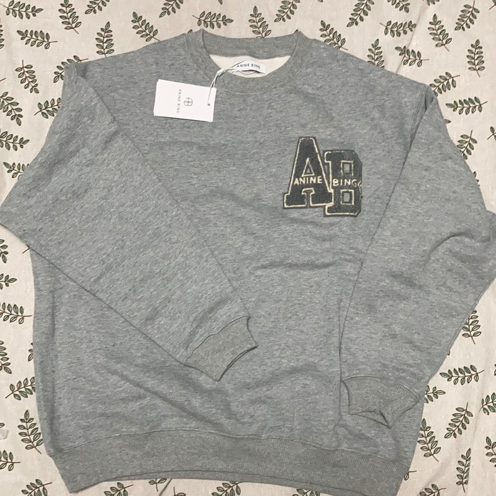 Women’s MILES Oversized sweatshirt Letterman size Medium